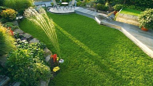 Дождеватель выдвижной контурный Gardena AquaContour 01559-27.000.00 Дождеватель выдвижной контурный Gardena AquaContour 01559-27.000.00